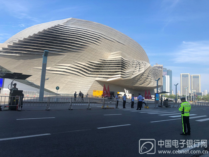 會場安檢，小編體驗，安保十