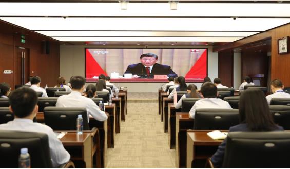 集中觀看慶祝中國共產主義青年團成立100周年大會